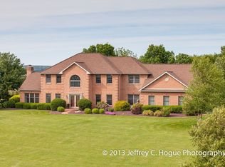 91 Sportsman Rd, Wernersville, PA 19565