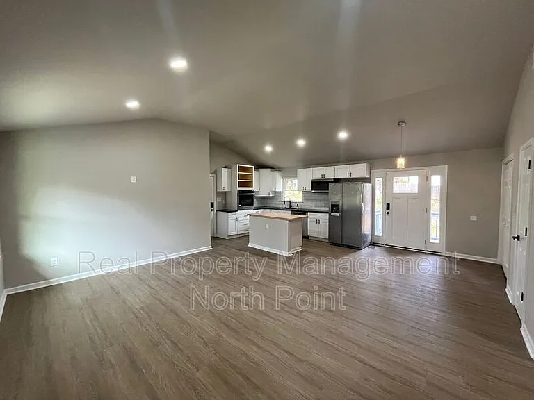 2425 Omaha Rd SW — Photo 6