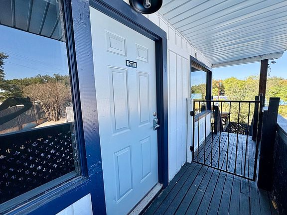 2nd image of 705 Sunrise Ave #201