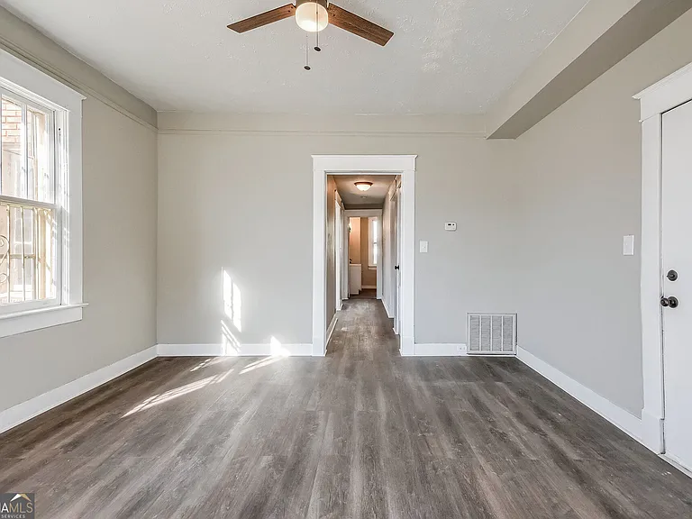 1445 Lucile Ave SW — Photo 16