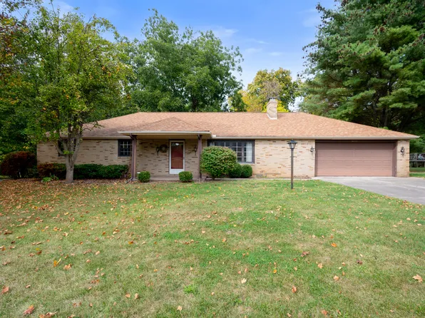 14200 W Hilltop Cir, Daleville, IN 47334