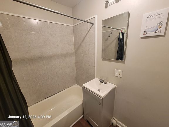3rd image of 2872 Antioch Rd