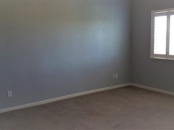 4th image of 39 Birchwood Pl