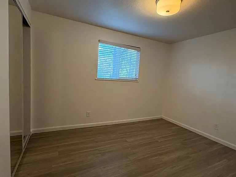 Lime Apartments — Photo 18
