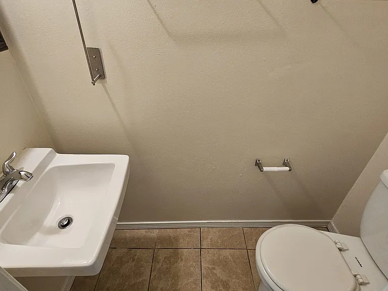 3908 Pollypine Dr — Photo 8