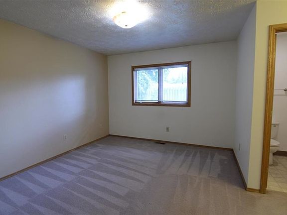 5th image of 413 Le Ann Dr