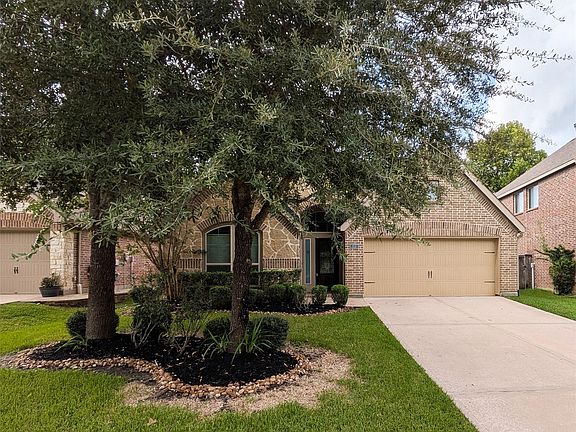 2nd image of 115 Forest Heights Way