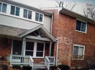 1940 Planavon St #1, Ferndale, MI 48220