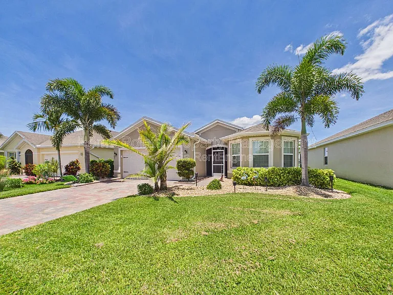 3420 Cancun Ct — Photo 2