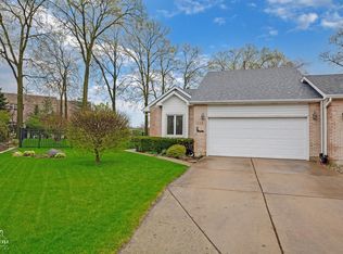 103 Pitz Ln, Batavia, IL 60510