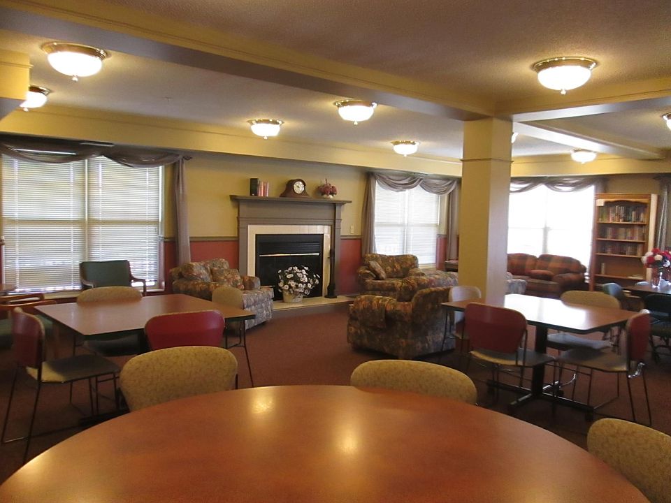 2nd image of 310 2nd Ave NE APT 223