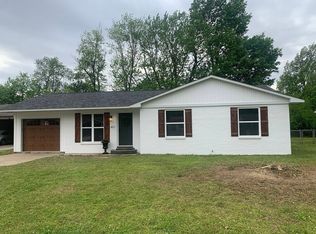 411 Louise Dr, Sikeston, MO 63801