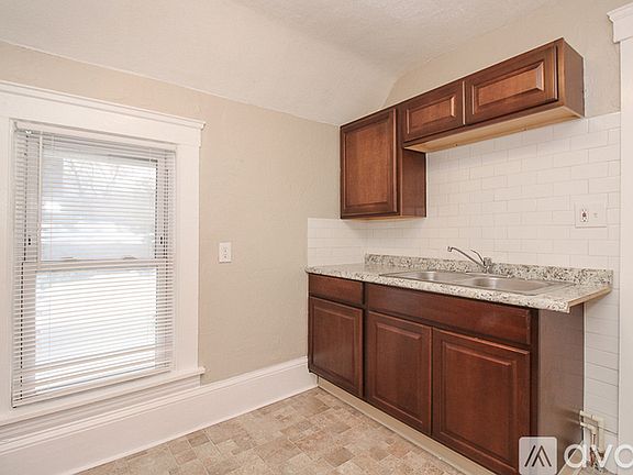 2nd image of 7407 Elton Ave #Up