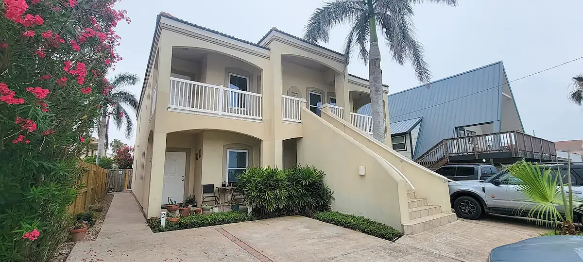 2 bed, 930 sqft, $1,850 — Photo 3