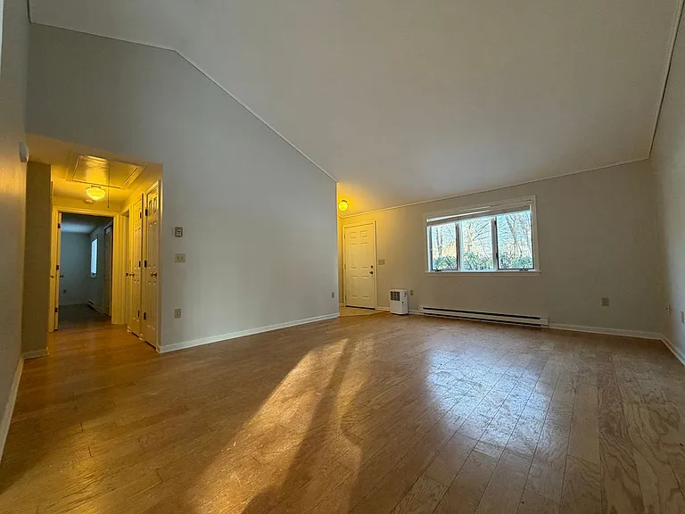 9 & 11 Oakview Dr. — Photo 5