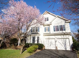 2733 Oakton Park Ct, Vienna, VA 22181