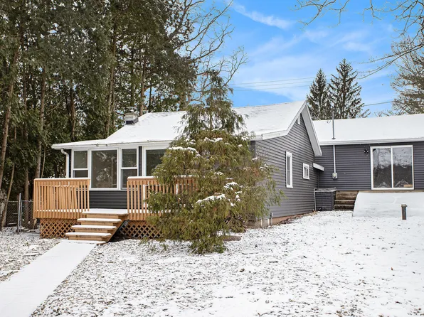 832 Graham Lake Ter, Battle Creek, MI 49014