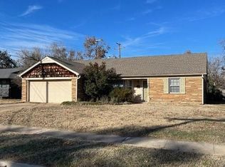 2905 Northland Rd, The Village, OK 73120