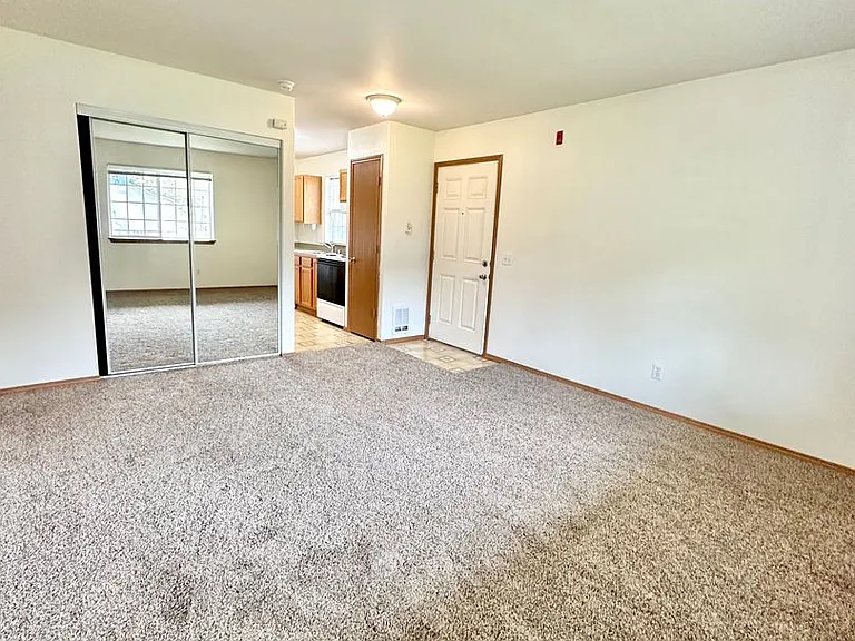 1018 23rd St — Photo 29