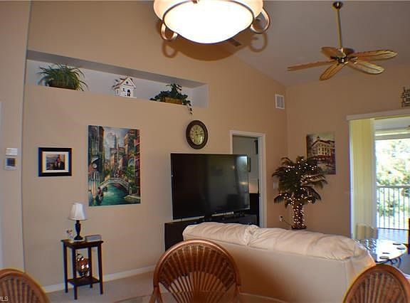 3rd image of 465 Robin Hood Cir Unit 201