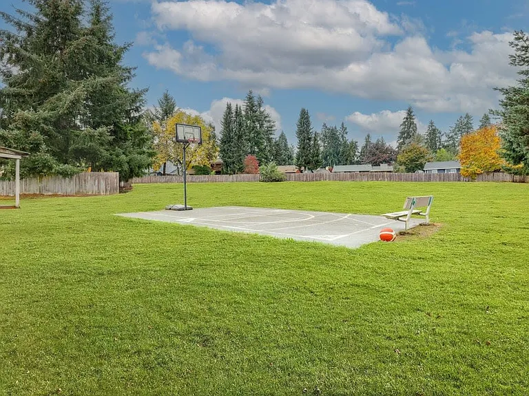 Township Sherwood — Photo 7