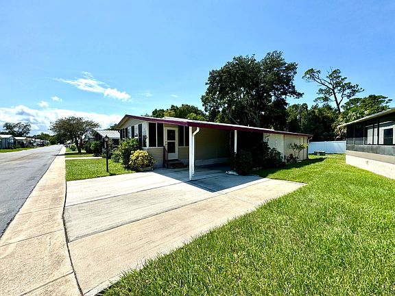 3rd image of 1000 Walker St Lot 253