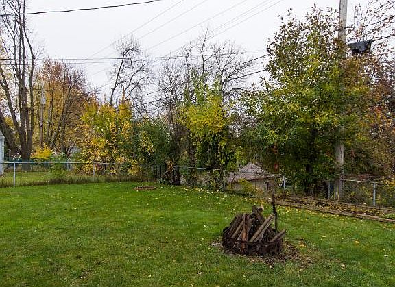 4th image of 6891 8th St N