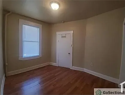 3116 Baker St — Photo 12