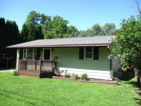 507 N Brady St, Corunna, MI 48817