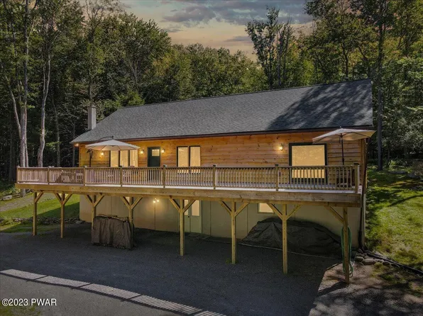 232 Ridge Lake Dr, Honesdale, PA 18431