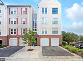 271 S Pickett St APT 201, Alexandria, VA 22304