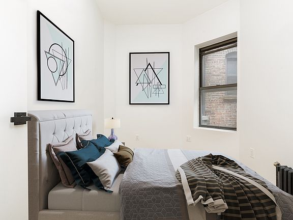 5th image of 4240 Broadway #3E