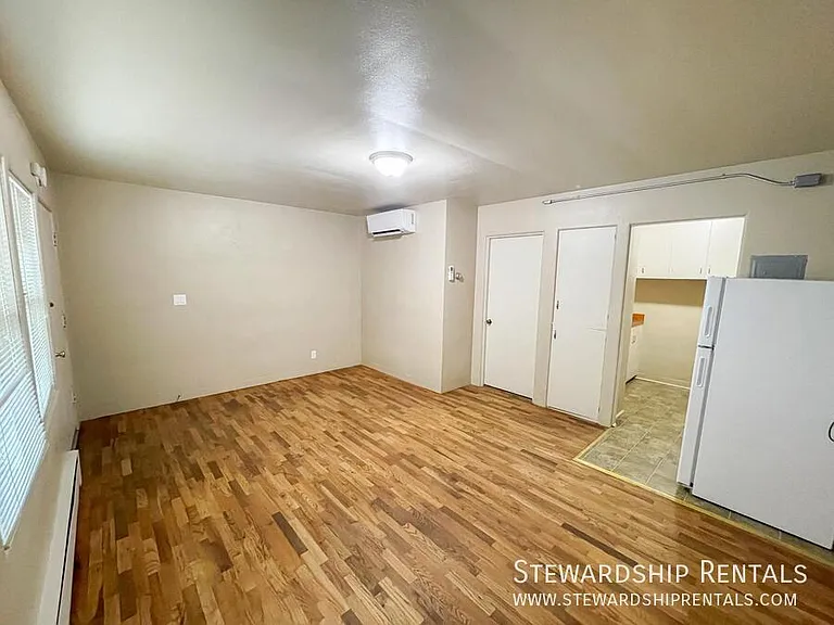 942 E 18th Ave #2 — Photo 3