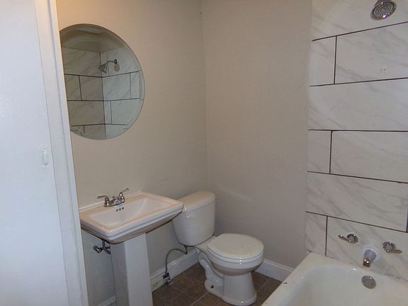 5th image of 2111 1/2 4th St