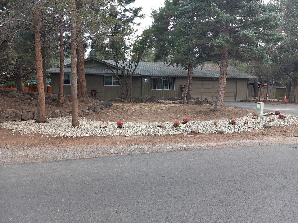1st image of 20967 Desert Woods Dr