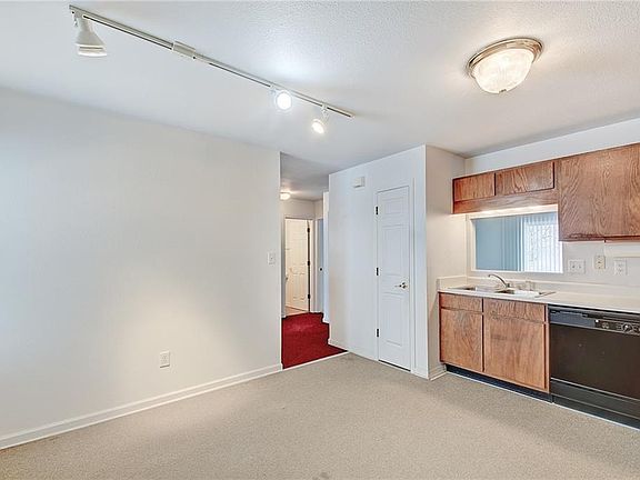 4th image of 2432 Pinebark Dr
