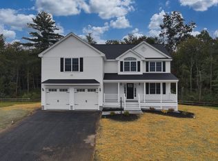 67 Hayfield Rd, Dracut, MA 01826