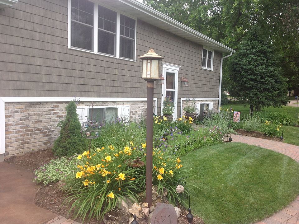 2nd image of 621 Coventry Dr