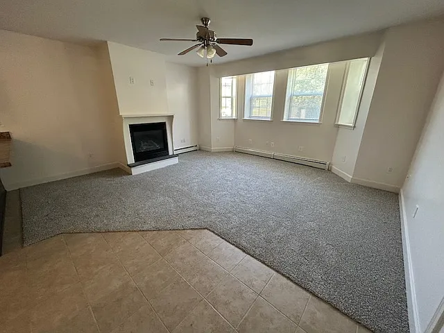 1 bed, 1.5 bath, 875 sqft, $1,375 — Photo 2