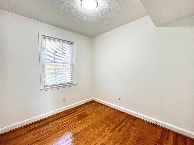 2115 Suitland Ter SE #202 — Photo 10