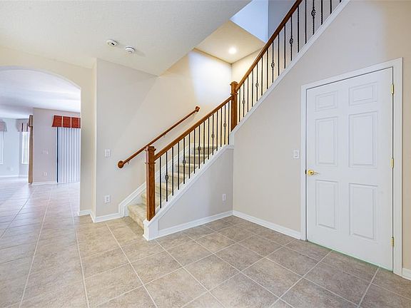 4th image of 5725 Sunset Falls Dr