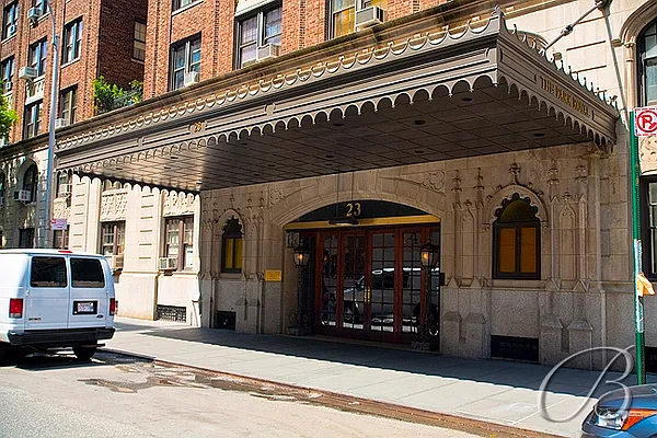 Sold by Bellmarc Realty | media 4