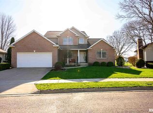 2109 Mariana Dr, Pekin, IL