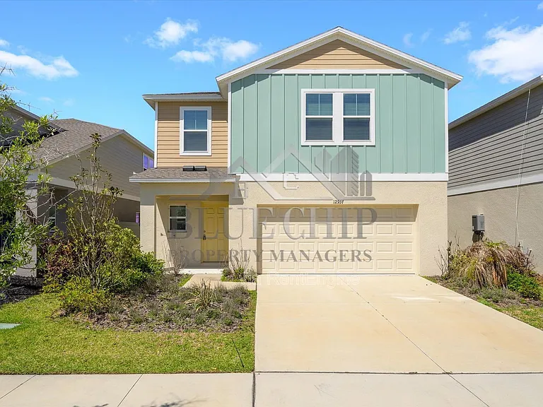12937 Camarillo Pl — Photo 1