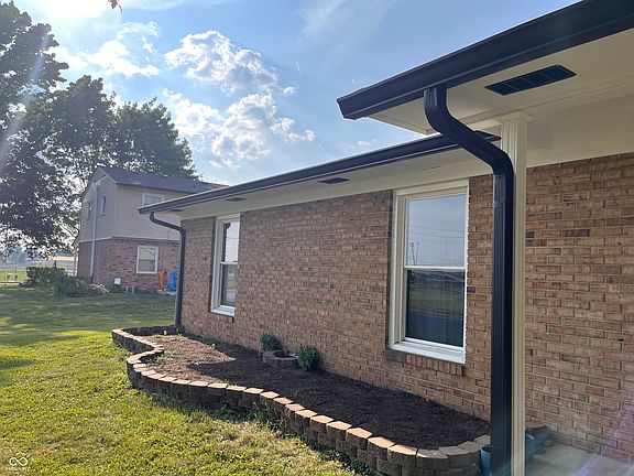 2nd image of 1610 John R Wooden Dr