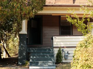 796 Kingston Rd, Toronto, ON M4E1R7