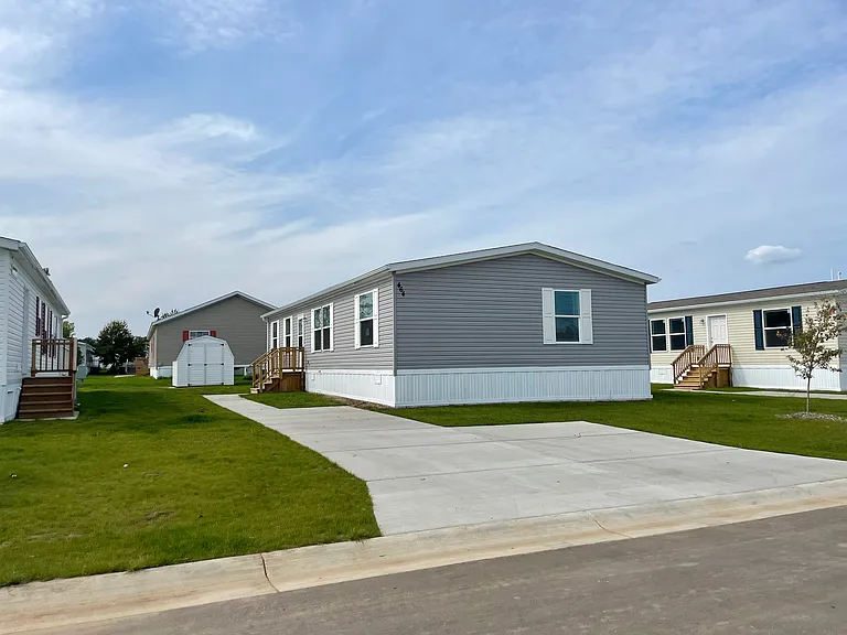 Sunset Ridge — Photo 16