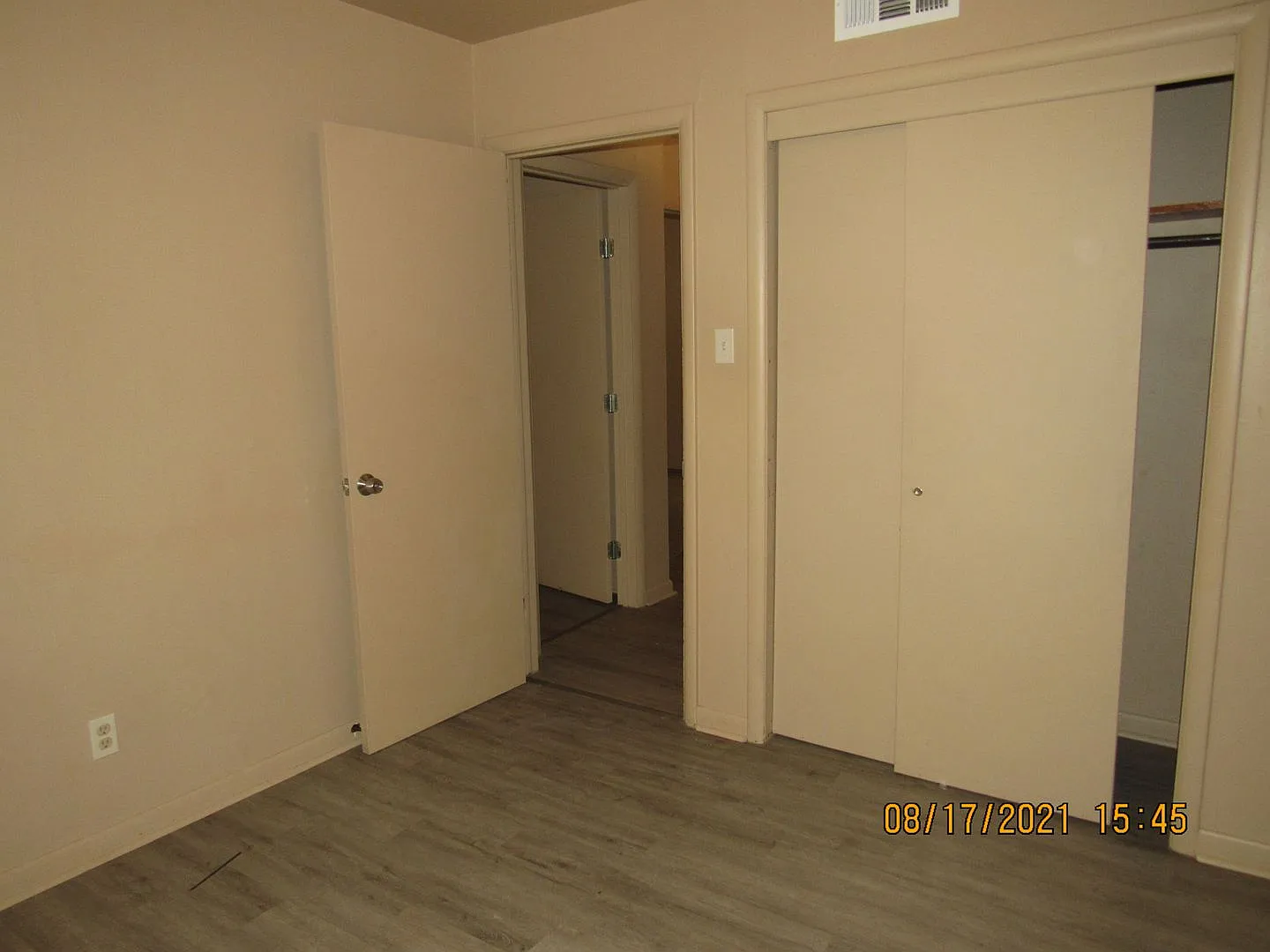 Great Home located close to shopping, restaurants, Hospital and easy access to Ft Sill. — Photo 4