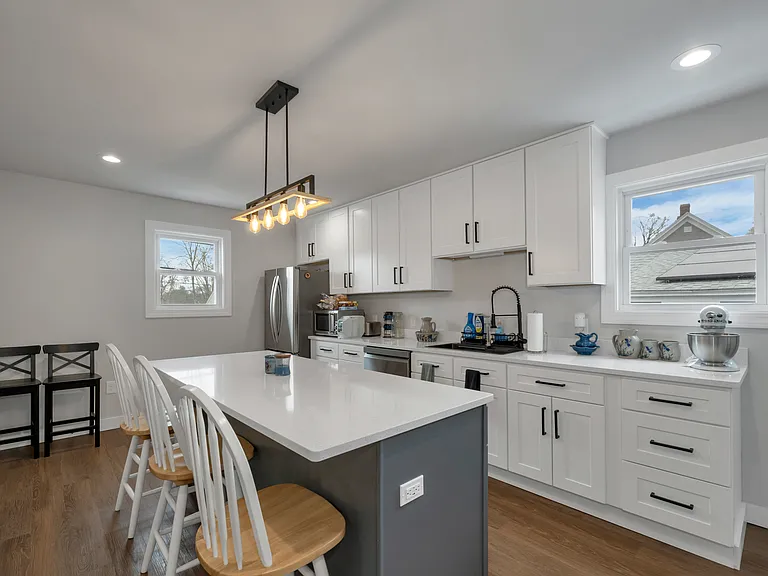 41-43 Franklin St #41 — Photo 2