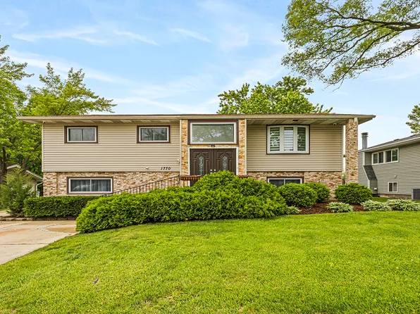 1770 N Newport Rd, Hoffman Estates, IL 60169